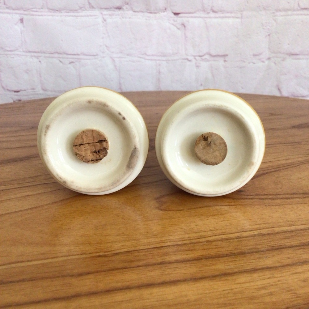 Vintage Golden Orange Ceramic Salt and Pepper Shaker Pair - Picture 6 of 6